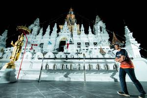 BIB: 
                            <button type="button" onclick="openModal(22454528)" class="btn btn-primary btn-sm float-right btn-popup" data-toggle="modal" data-target=".modal-high-quality">
                        <i class="fas fa-shopping-cart"></i> Add to Cart
                    </button>
                                            <button type="button" onclick="isThisMe(22454528, true)" class="btn btn-success btn-sm float-right btn-popup btn-isme hidden" data-toggle="tooltip" data-placement="bottom" title="นี่คือรูปของคุณใช่ไหม คลิกที่นี่เพื่อเอาเข้าอัลบั้ม">
                        <i class="fas fa-plus"></i> Add to album
                    </button>
                    <button type="button" onclick="isThisMe(22454528, false)" class="btn btn-warning btn-sm float-right btn-popup btn-isnotme hidden">
                        <i class="fas fa-ban"></i> Remove from album
                    </button>